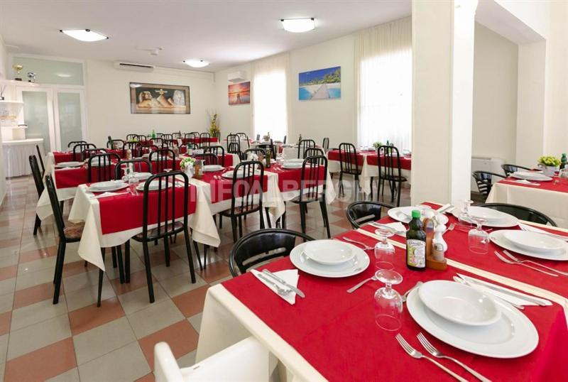 Oasi Del Mare Hotel Rimini Luaran gambar